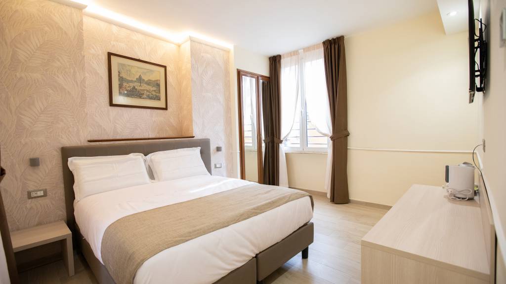 Superior--Double--with--Terrace--1---Hotel-Maximus-Roma