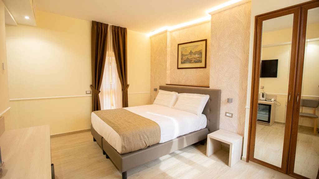 Superior--Double--with--Terrace--2---Hotel-Maximus-Roma